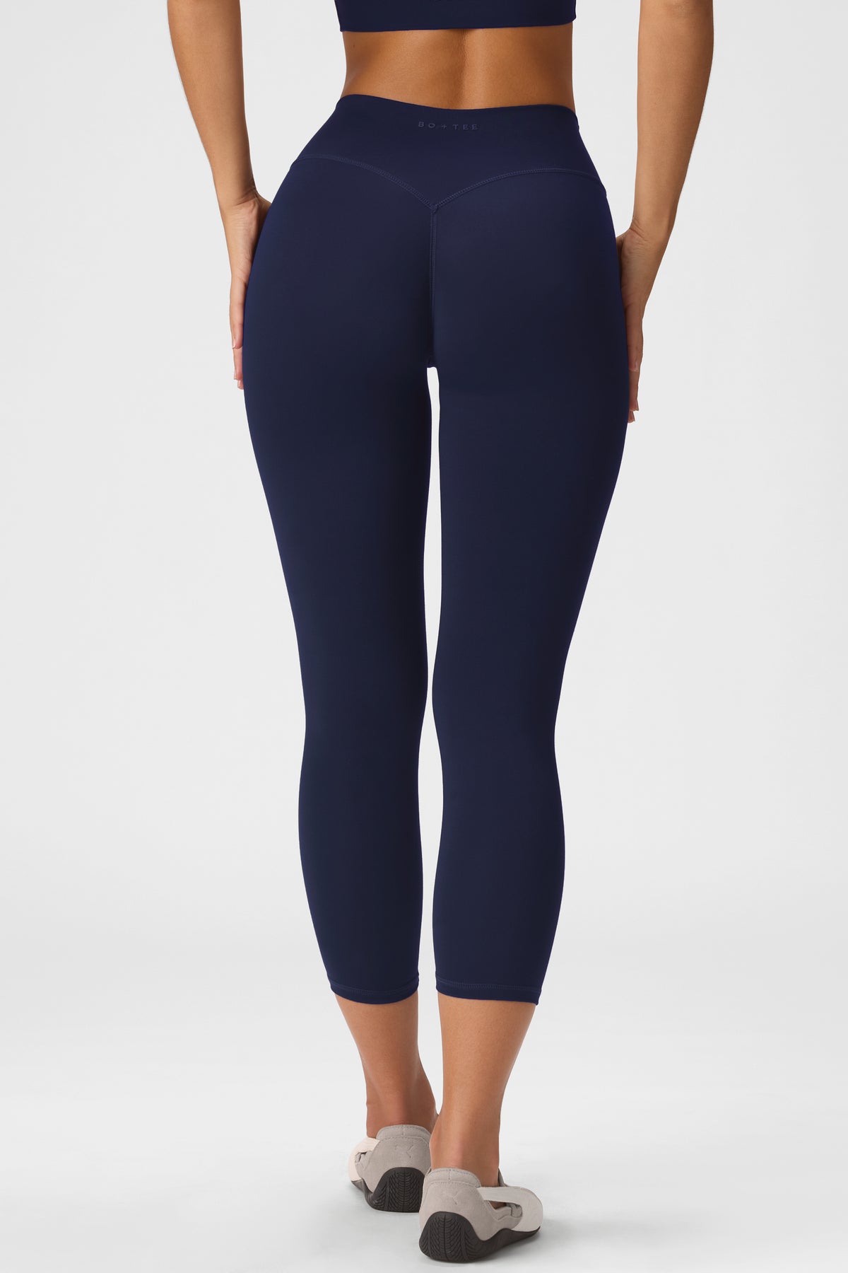 Soft Active 7/8 Leggings in Midnight Navy