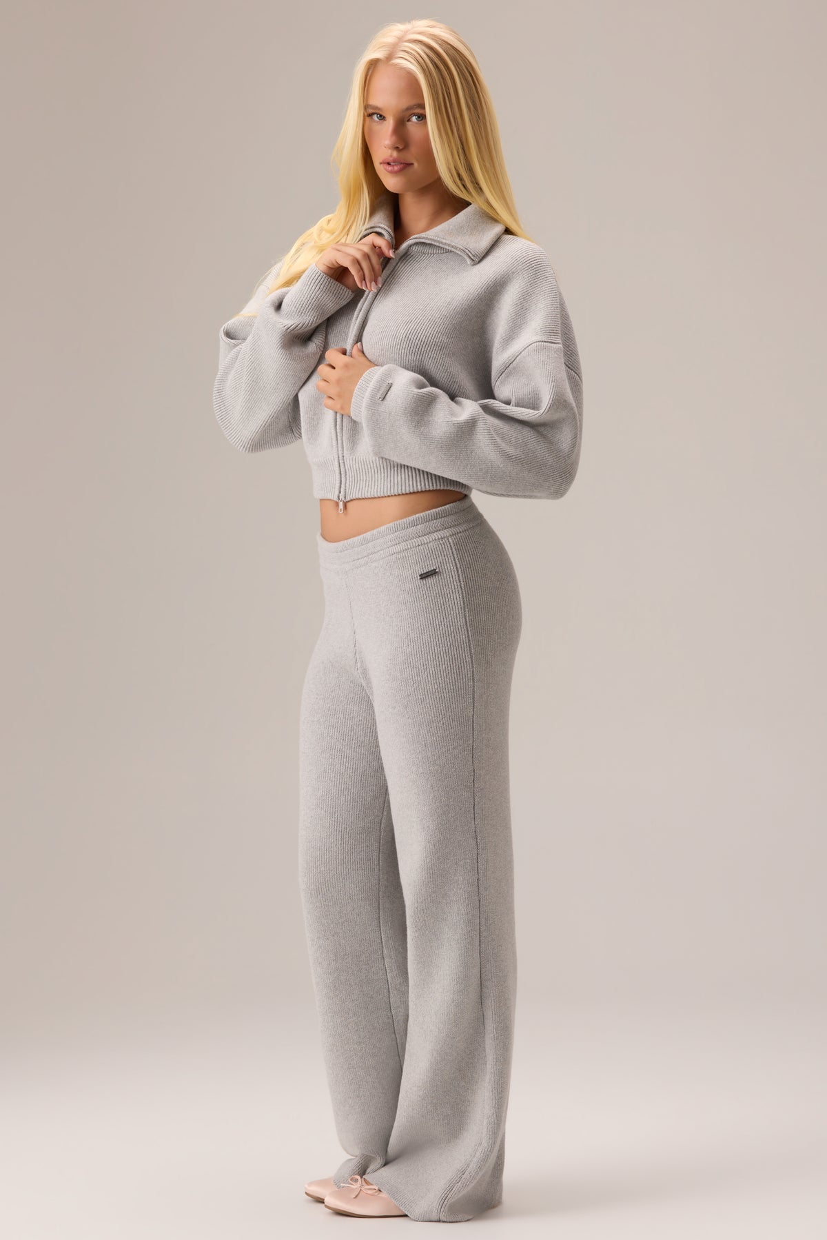 Ribbed Knit Wide-Leg Joggers in Pebble
