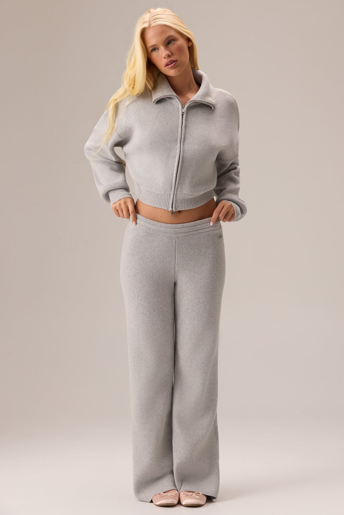 Ribbed Knit Wide-Leg Joggers in Pebble