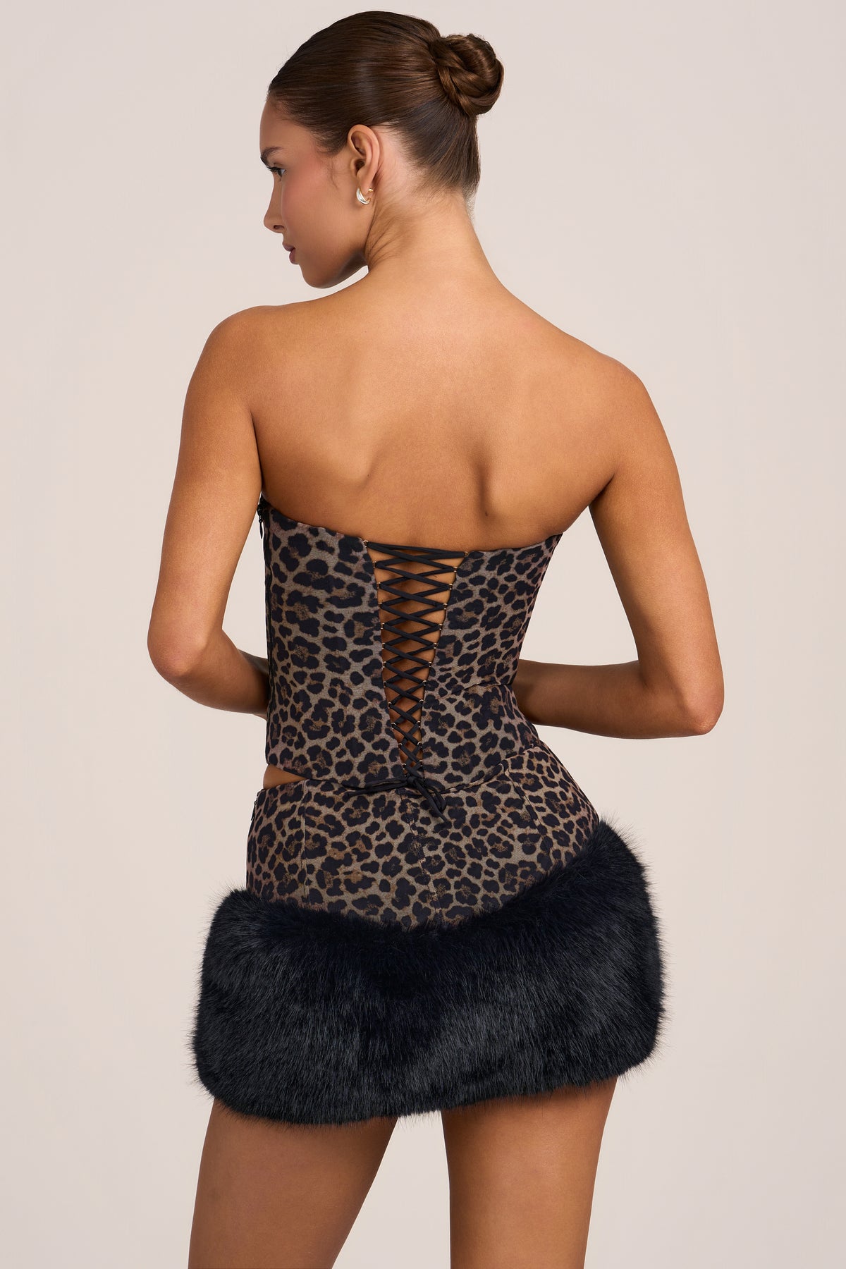 Faux Fur Low-Rise Mini Skirt in Leopard Print
